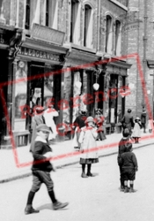 Barrow-In-Furness, Children In Dalton Road 1912, Barrow-In-Furness