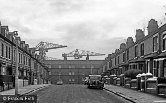 Barrow-in-Furness, Cranes at end of Street 1963