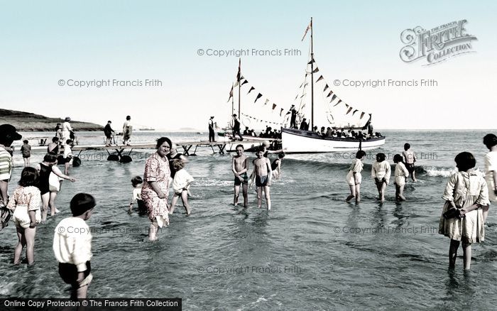 Photo of Barry Island, 'paddling' 1925