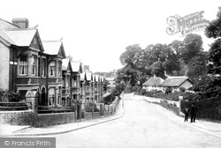 Old Village 1910, Barry