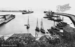The Harbour 1910, Barry