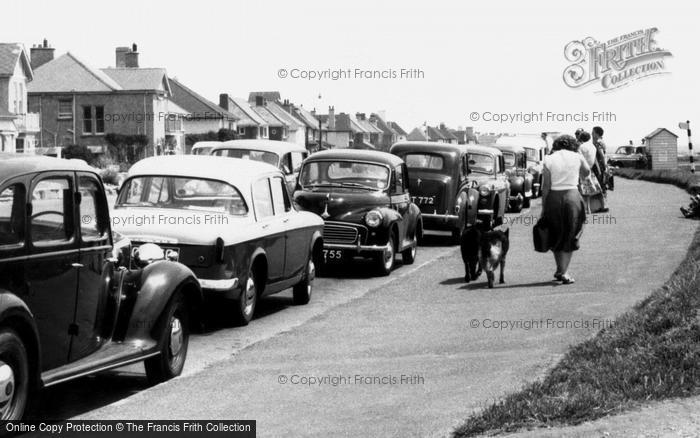 Photo of Barton On Sea, Parked Cars, The Promenade c.1960