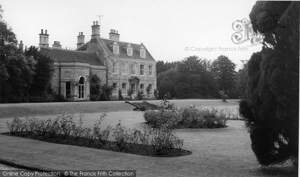 Photo of Barton Seagrave, Barton Hall c.1960
