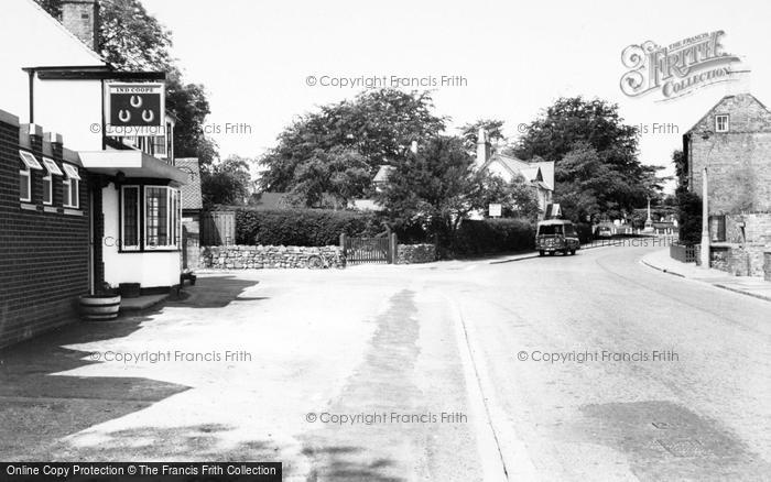 Photo of Barton Under Needwood, Three Horseshoes, Main Road c.1965