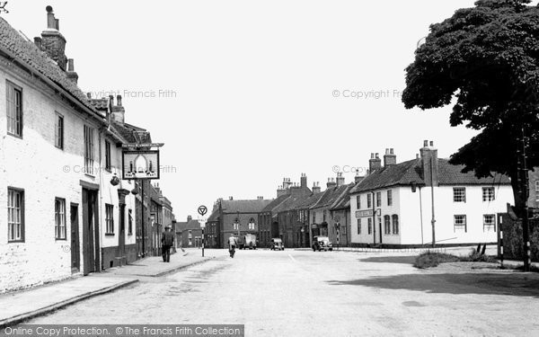 Photo of Barton Upon Humber, Whitecross Street c.1950