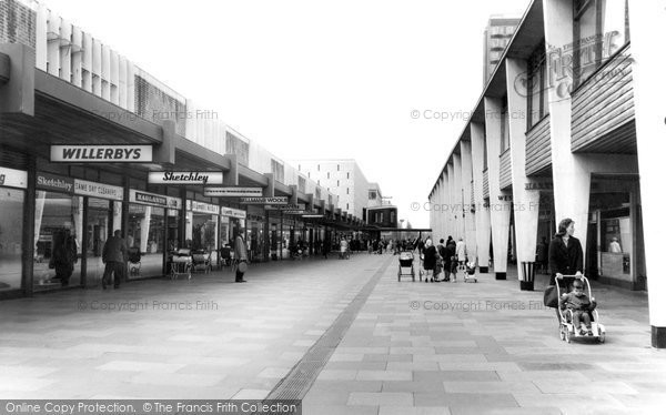 Photo of Basildon, Town Centre c.1960