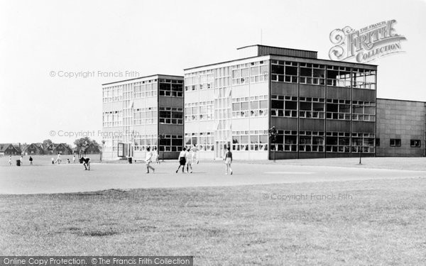 Photo of Basildon, Woodlands Boys School c.1960