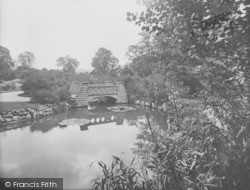 Botanical Gardens 1929, Bath