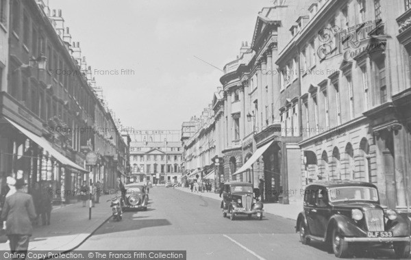 Photo of Bath, Milsom Street c.1950
