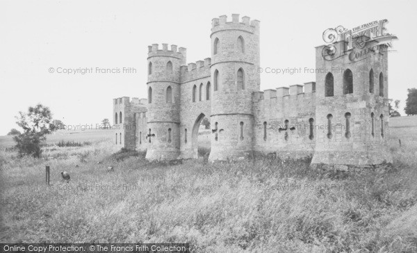 Photo of Bath, Sham Castle c.1960