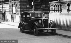 Singer Car c.1950, Bath