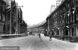 The Paragon 1911, Bath