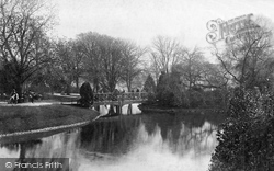 Victoria Park 1890, Bath
