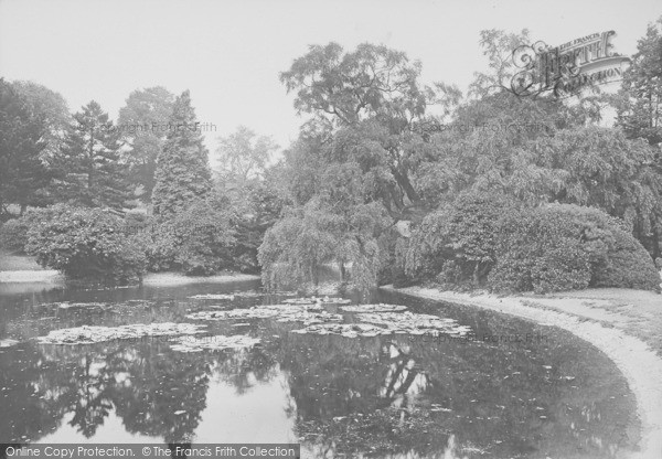 Photo of Bath, Victoria Park 1920