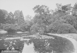 Victoria Park 1920, Bath