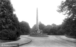 Victoria Park, Obelisk 1895, Bath