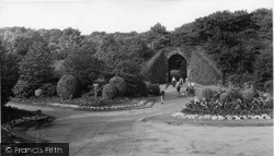 The Tunnel And Gardens, Wilton Park c.1955, Batley