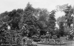 The Park 1899, Battersea
