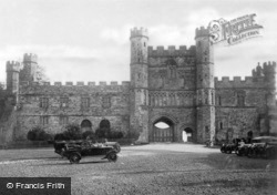 Abbey, Cars At The Gateway c.1930, Battle