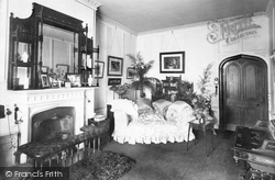 Abbey Haunted Room 1910, Battle