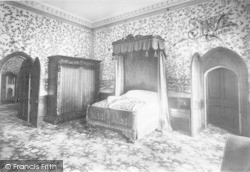 Abbey, West Bedroom 1910, Battle