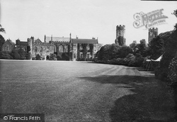Abbey West Front And Watch Tower 1910, Battle