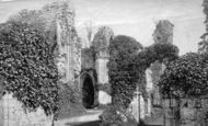 Bayham Abbey photo