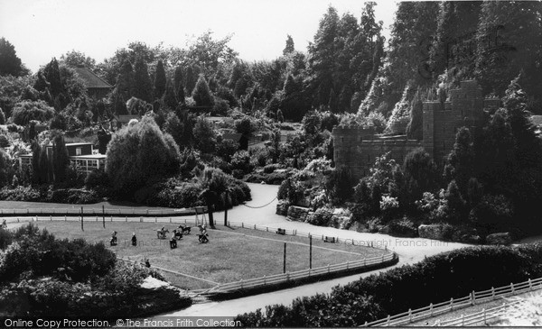 Photo of Beaconsfield, Bekonscot Model Village c.1965