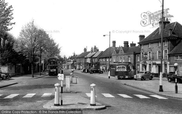 Photo of Beaconsfield, The Oxford Road, Old Town c.1955