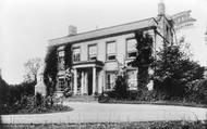 The Lodge 1907, Beaminster