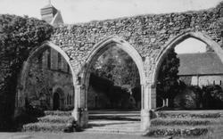Abbey, Chapter House Arches And Refectory c.1920, Beaulieu