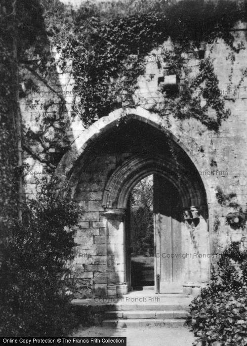 Photo of Beaulieu, Abbey, The Lay Brothers' Entrance c.1920