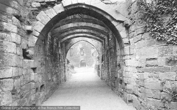 Photo of Beaumaris, Castle Gateway 1911