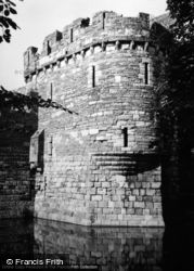 Castle, Wall And Moat 1952, Beaumaris