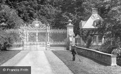 Gardener At Baron Hill Lodge 1911, Beaumaris