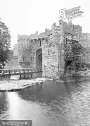 The Castle c.1955, Beaumaris