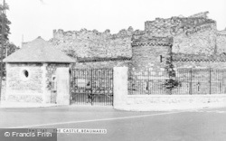 The Castle c.1960, Beaumaris