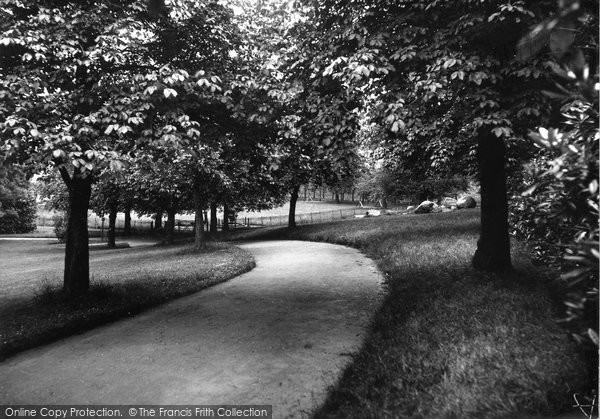 Photo of Bebington, Dickens' Avenue,  Mayer Park 1936