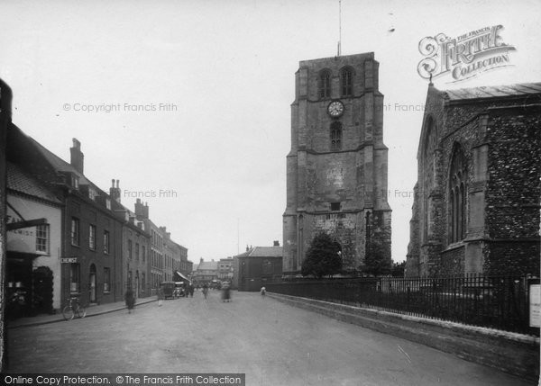 Photo of Beccles, The Walk c.1930