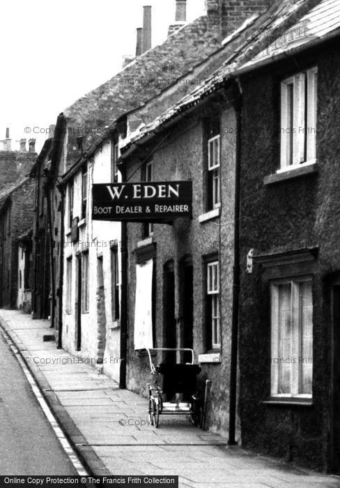 Photo of Bedale, Emgate, 'w Eden' c.1960