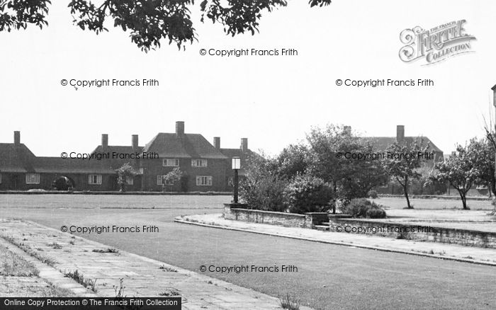 Photo of Bedfont, Fairholme Estate c.1951