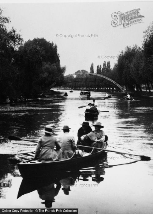 Photo of Bedford, Boating On The Great Ouse 1921