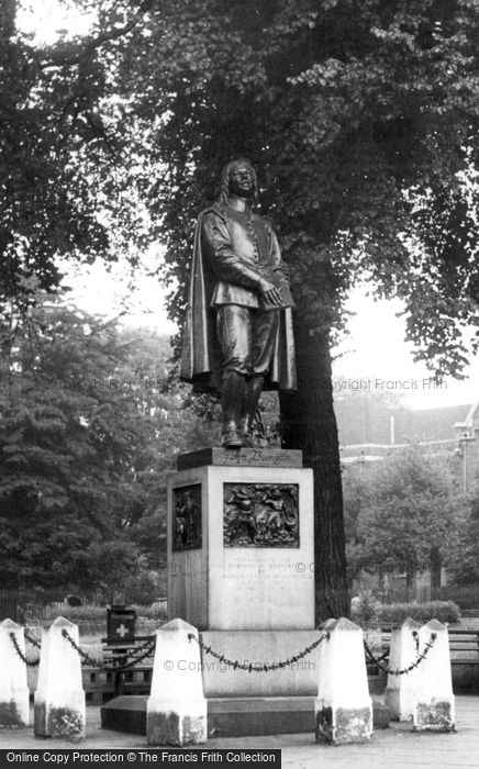 Photo of Bedford, Bunyan Memorial And Church Green c.1955