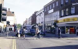 Crossing High Street 1998, Bedford