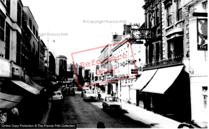 Photo of Bedford, High Street c.1960