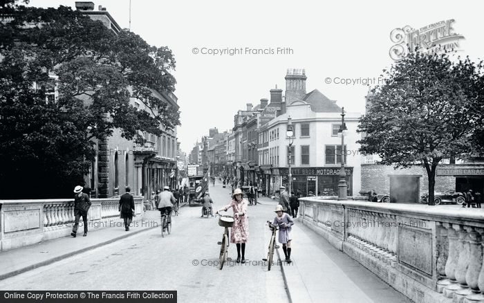 Photo of Bedford, High Street From Town Bridge 1921