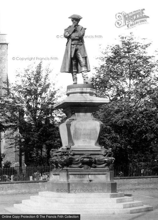 Photo of Bedford, John Howard Statue 1897
