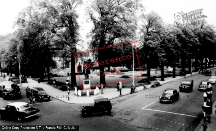 Photo of Bedford, St Peter's Square c.1960