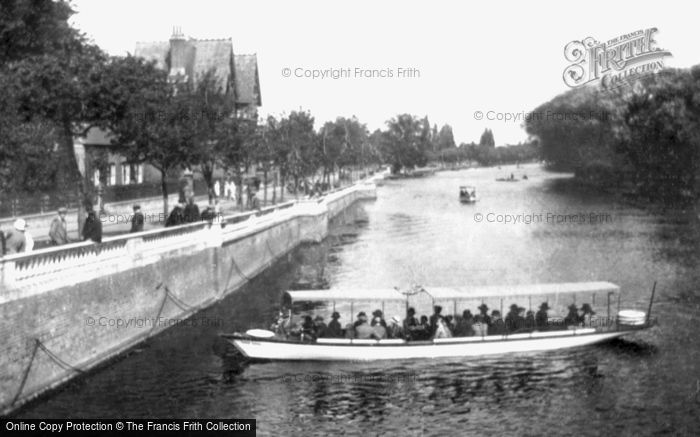 Photo of Bedford, the Embankment 1921