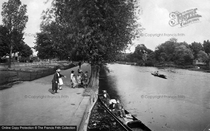 Photo of Bedford, The Embankment And River Ouse 1921